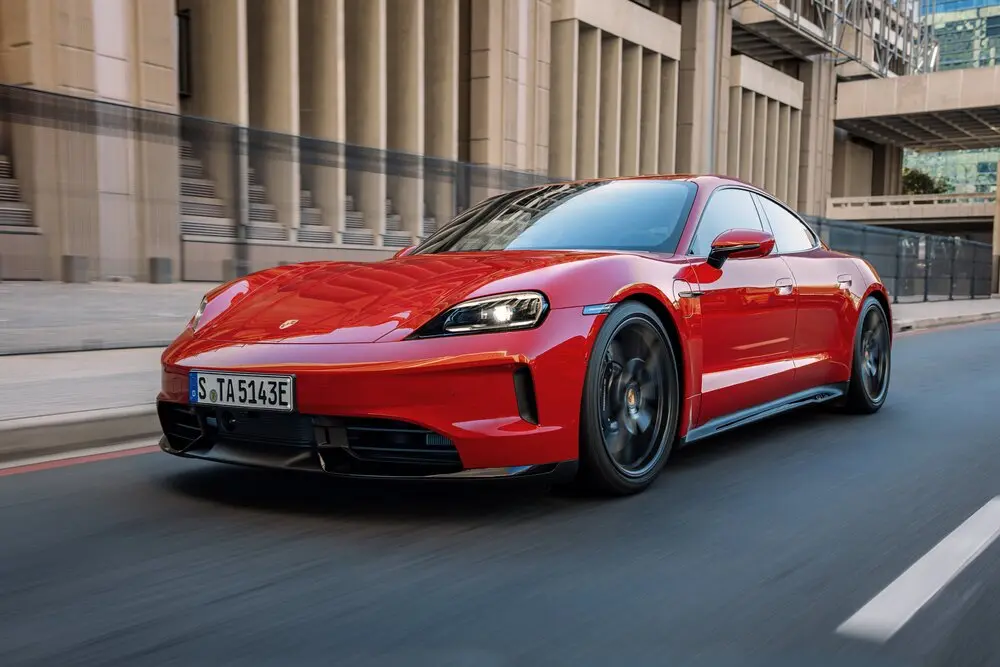 Taycan GTS con E-Shift 2027 01