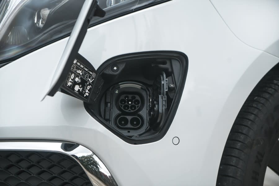 primera-prueba-mercedes-eqv.7175.jpg