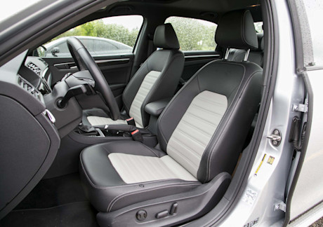 Editorial 2018 volkswagen passat gt 05 jw