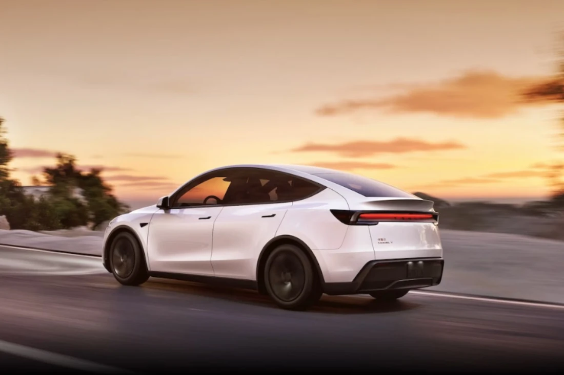 Tesla-Model-Y-2025 (2) Tesla-Model-Y-2025 (2)