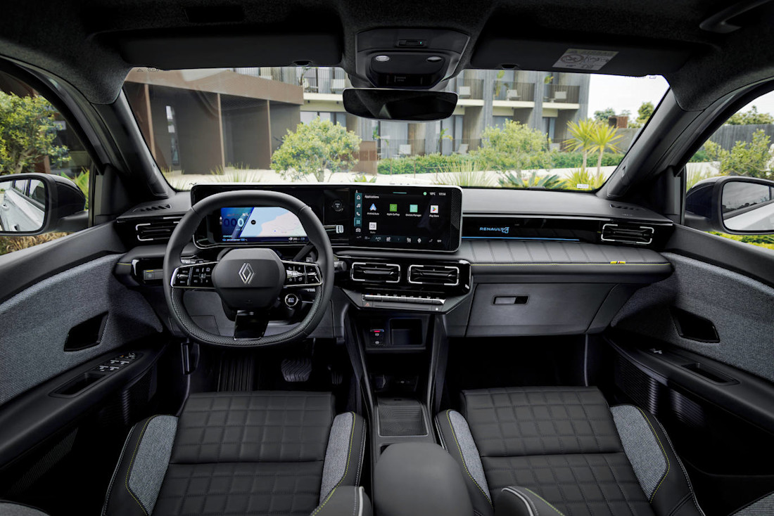 Renault-4-e-tech-2025-interior (2).jpg