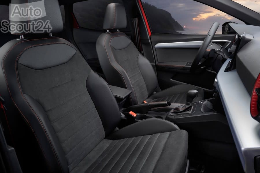Seat-Ibiza-2022-1280-3f.jpg