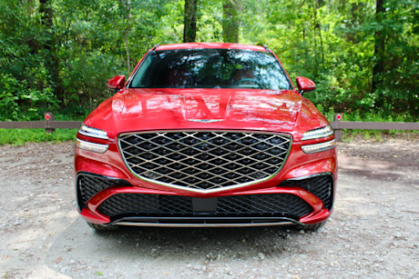 Editorial 2026 genesis gv70 35t sport awd fd pb 250405 2