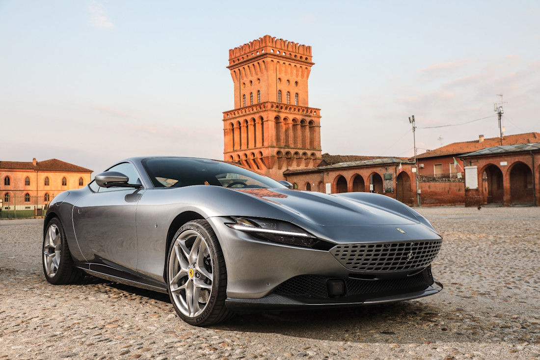 Recensione Ferrari Roma: l'eleganza senza tempo in "salsa Cavallino"