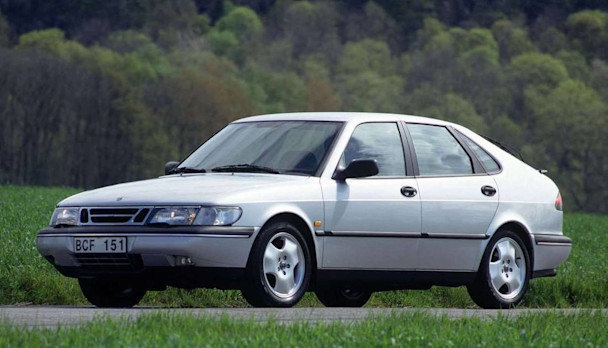 Saab 900