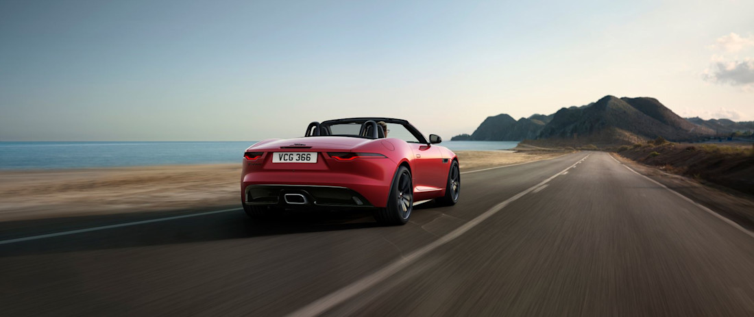 Nuova F-TYPE R-Dynamic Black