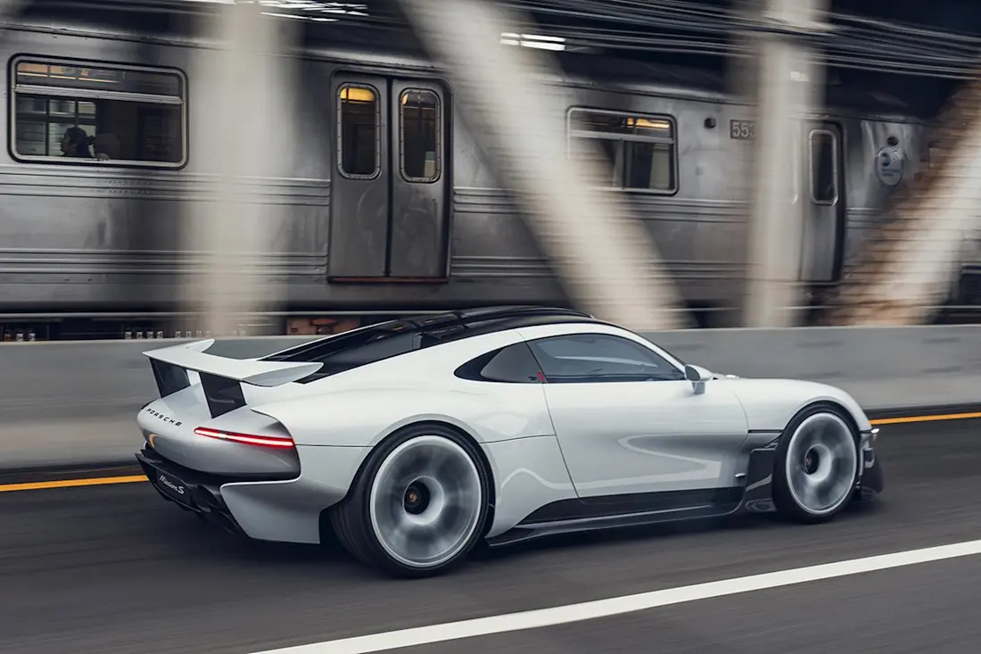 BEBE20261022 Porsche Mission S 02