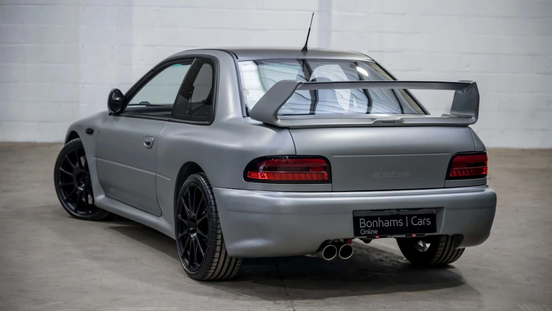 prodrive-p25-restomod-subaru-impreza-22b (1).jpg
