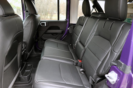 Editorial 2023 jeep wrangler sahara 4xe 23 jm