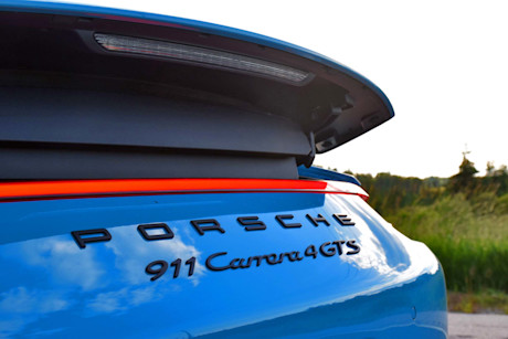 Editorial 2017 porsche 911 carrera 4 gts 17 jp