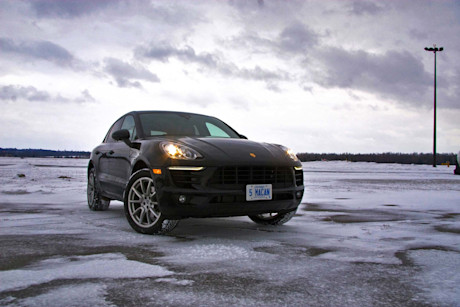 Editorial 2017 porsche macan 09 lw