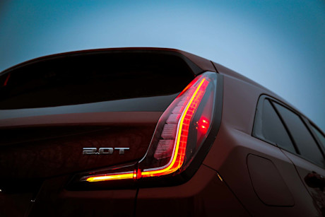 Editorial 2019 cadillac xt4 awd sport 15 ts