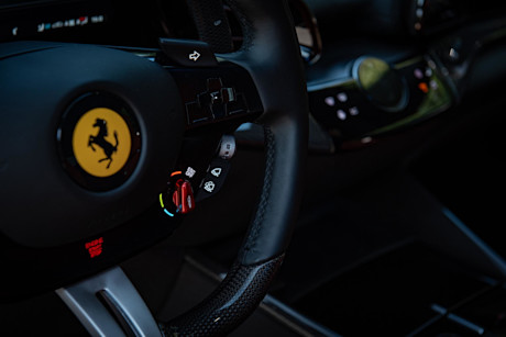 ferrari-purosangue-manettino