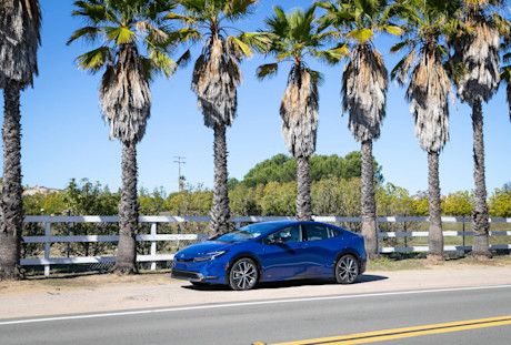 Editorial 2023 toyota prius xle awd 03 jw