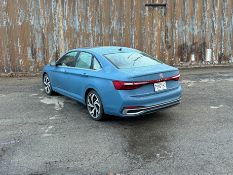 Volkswagen Jetta Highline 2025 : essai routier Image