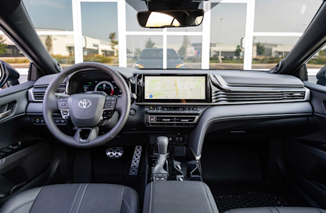 Editorial 2025 toyota camry vs honda accord comp jw 240918 33