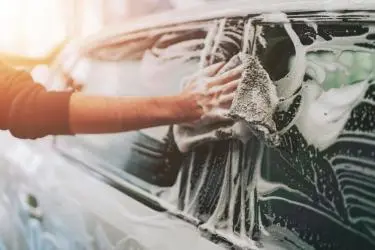 clean car glasses