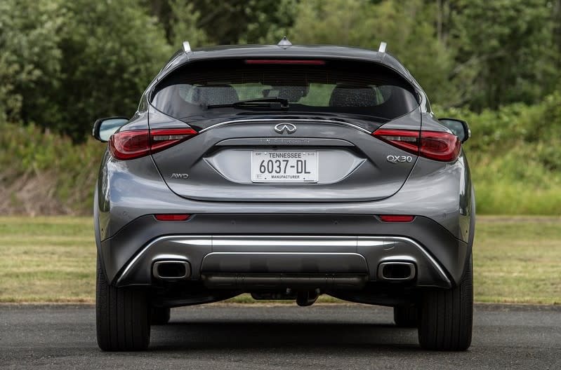 infiniti-qx30-back