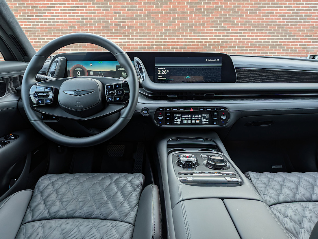 2026 Genesis G90 Black Edition - TD - SBe - 260327 - 25.jpg