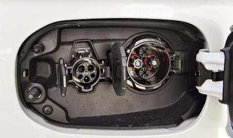 Editorial 2020 mitsubishi outlander phev gt s awc 11 mb