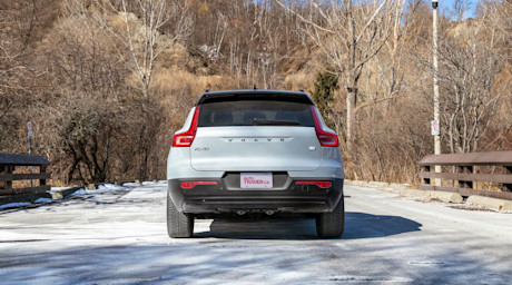 Editorial 2021 volvo xc40 recharge p8 awd 08 jw