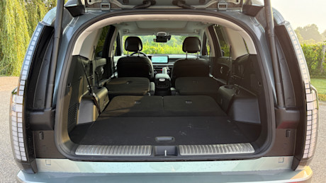 2026 Hyundai Ioniq 9 vs VinFast VF 9 Comparison Test + Video Image