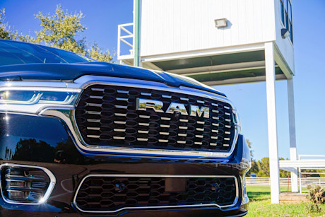Editorial 2025 ram 1500 tungsten 240222 03 di