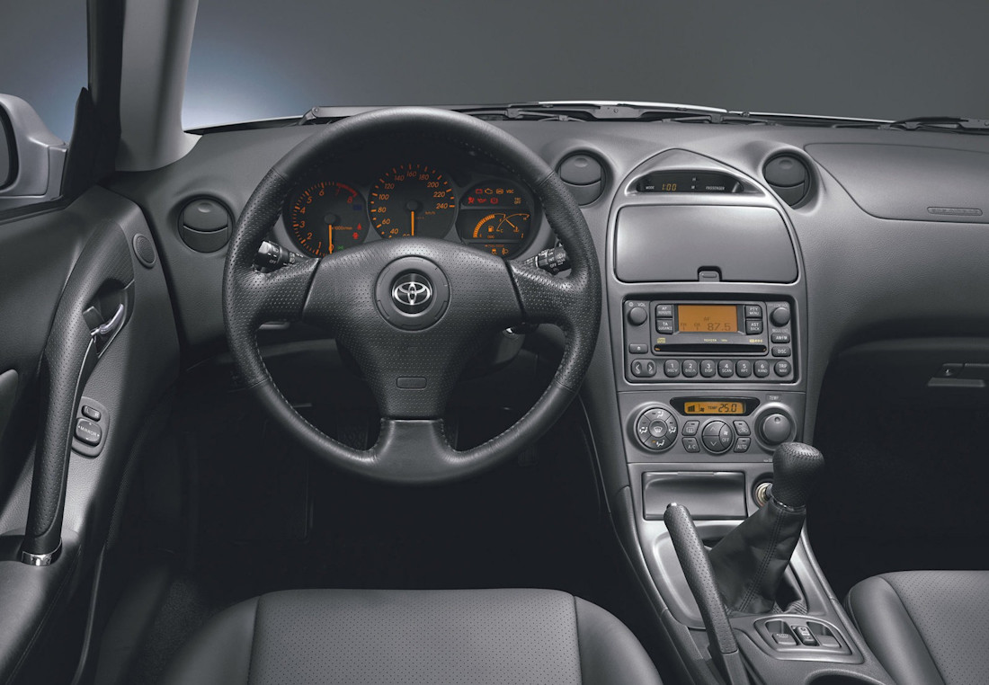 toyota-celica-interior