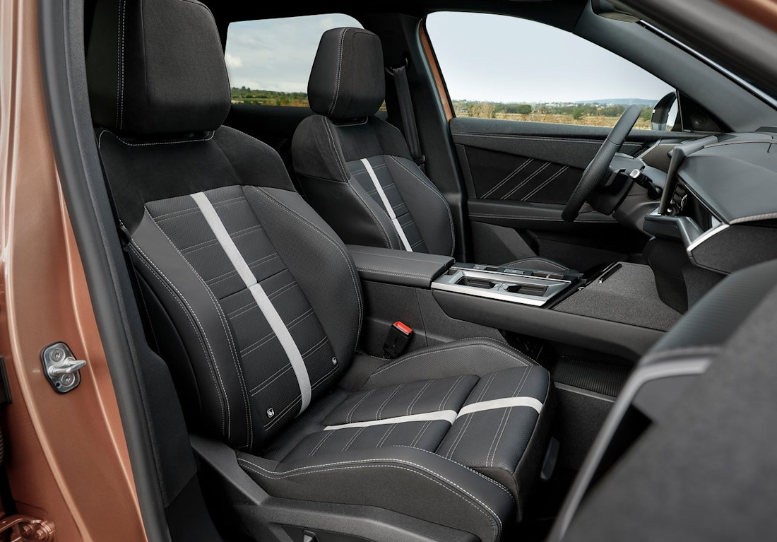 Opel-Grandland-2025 interior seats