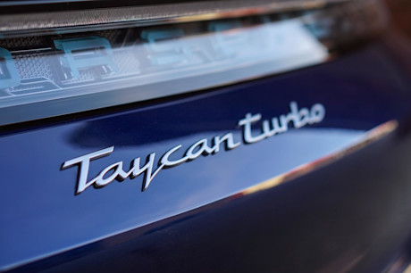 Editorial 2022 porsche taycan turbo cross turismo 19 jl