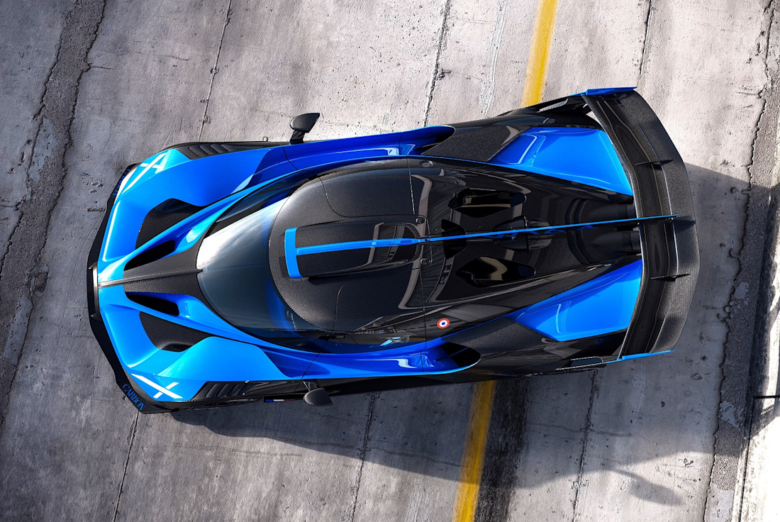 bugatti-bolide-hypercar-blau-schwarz-panorama