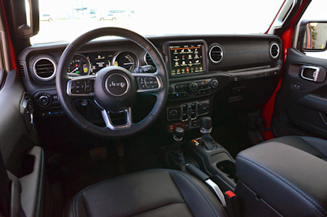 Jeep Wrangler Rubicon 4xe 2021 : essai routier Body Image