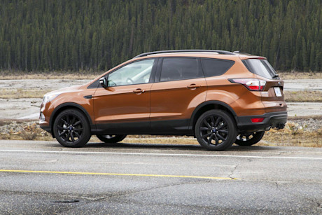 Editorial 2017 ford escape titanium jw 01