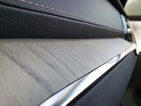 Editorial 2019 volvo v60 inscription 33 sw