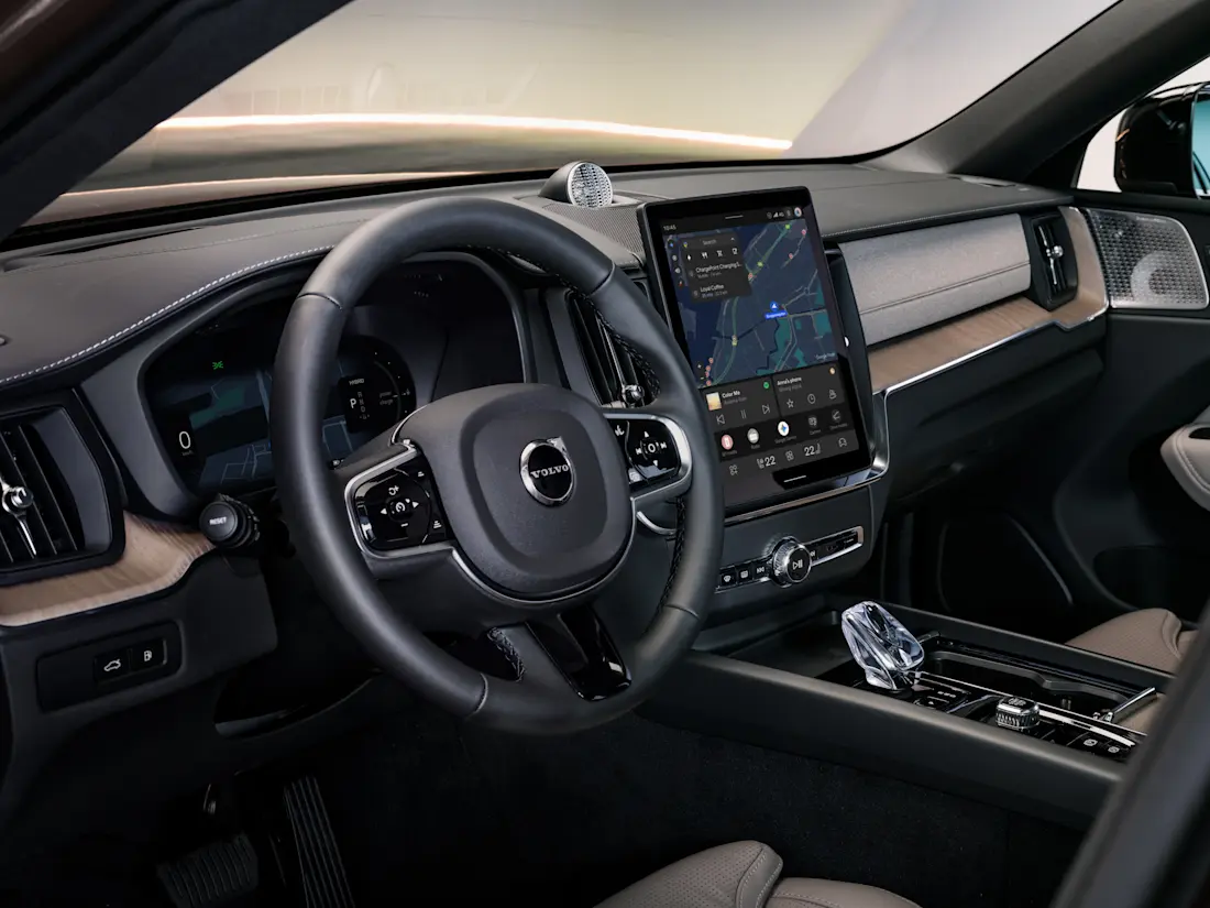The New Volvo XC60 Studio Steering Wheel And Screen