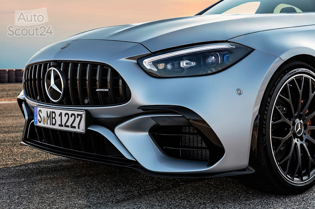 Mercedes-AMG C63 S EPerformance 2022 (19).jpg