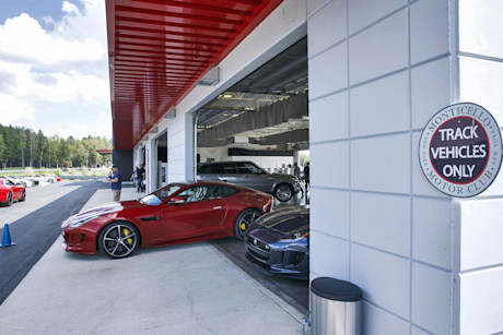 Editorial 2016 jaguar f type r coupe jaguar 01