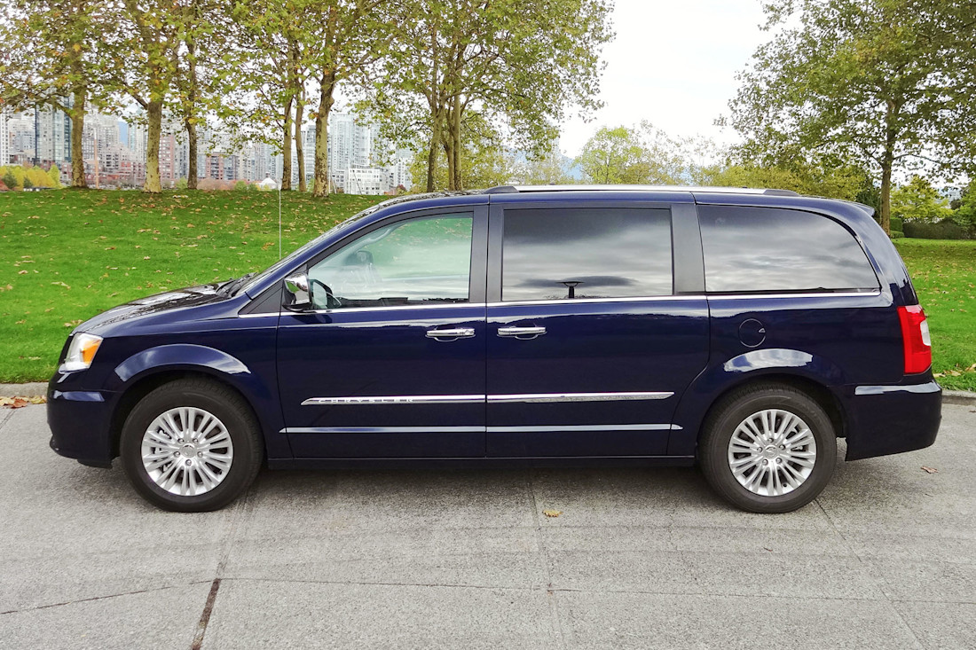 Used Vehicle Review: Dodge Grand Caravan / Chrysler Town and Country, 2008-2016