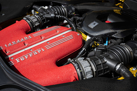 Editorial 2025 ferrari 12cilindri fd mbu 240920 23