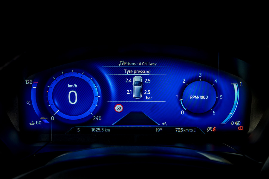 ford_kuga_st-line_x_ecoblue_hybrid_18.jpeg