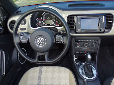 Editorial 2018 volkswagen convertible coast edition 20 jb