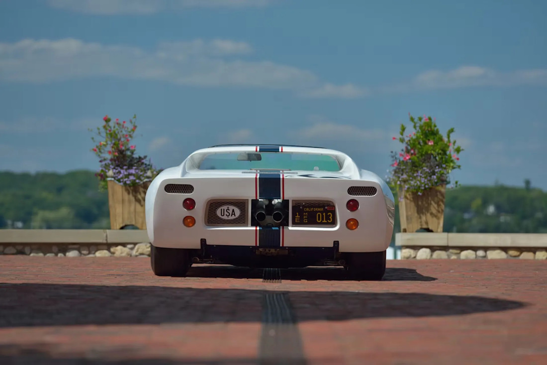 Ford-GT40-Roadster-Prototype-1965 (7).jpg