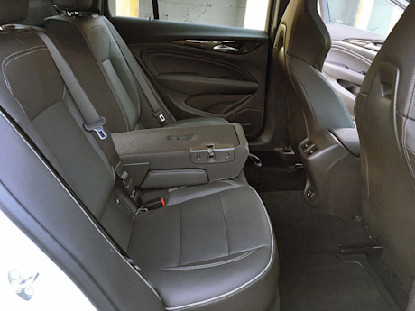 Editorial 2019 buick regal sportback 22 sb