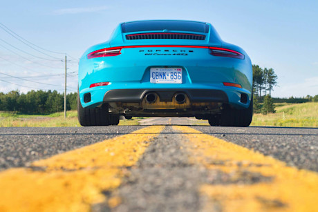 Editorial 2017 porsche 911 carrera 4 gts 08 jp