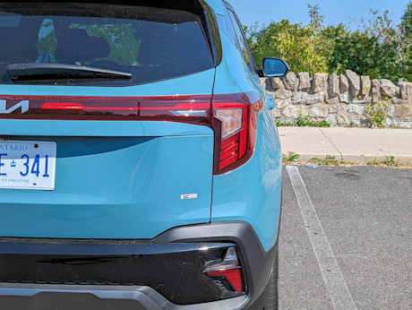 Editorial 2024 kia seltos x line td 240209 08 sha