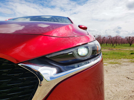 Editorial 2019 mazda3 awd 09 sw