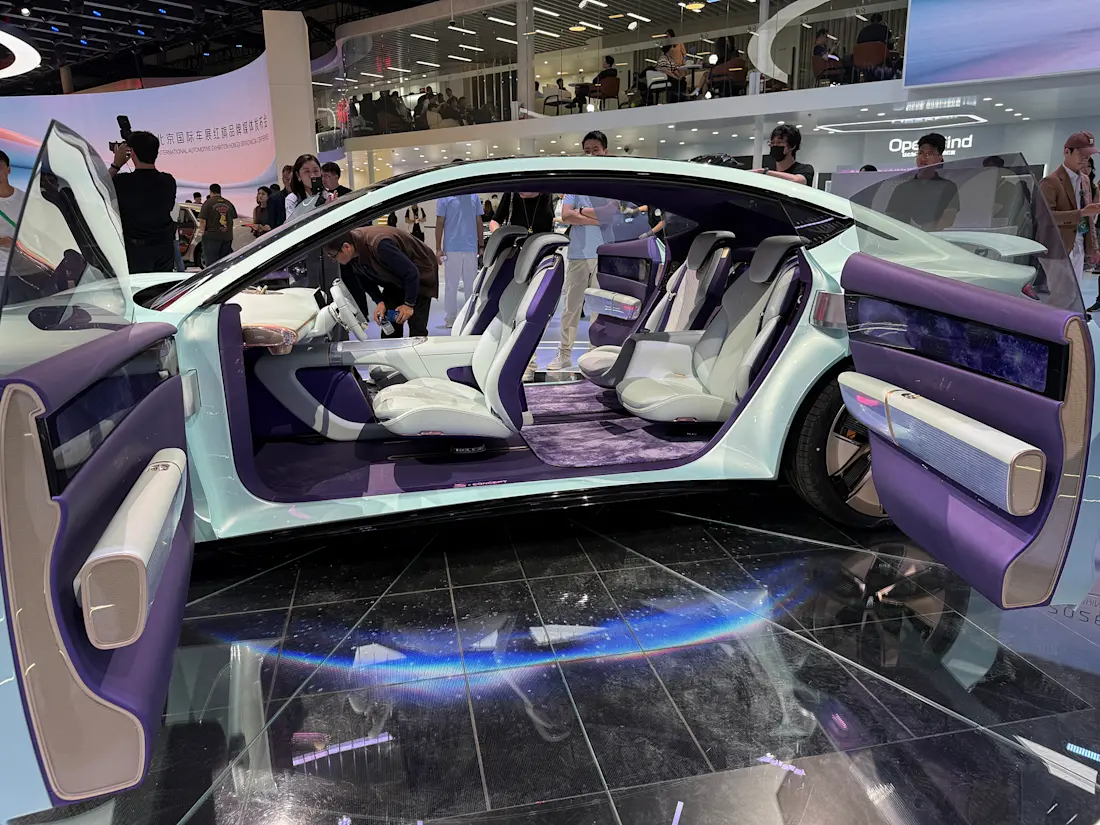 Hongqi doors