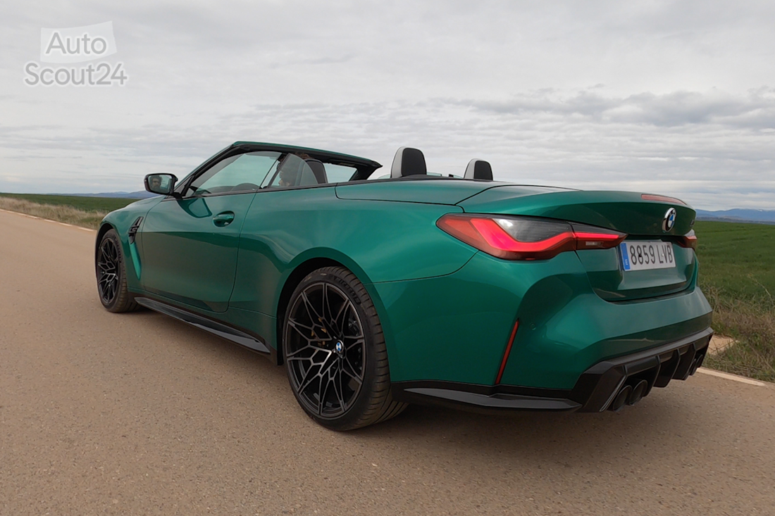 9_BMW_M4_cabrio_movimiento_culo_recta.png