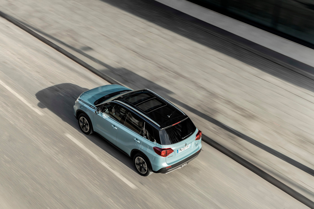 Suzuki_Vitara_1-4_Boosterjet_Hybrid_14.jpg
