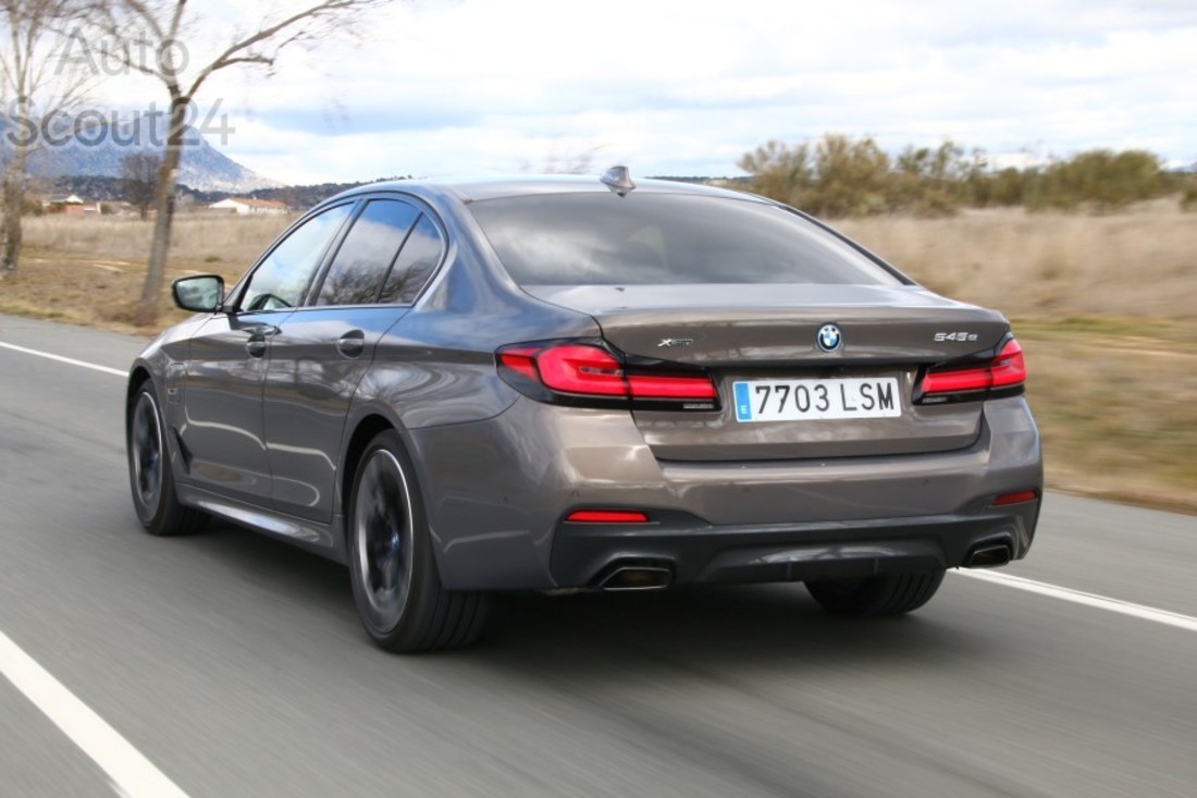 bmw-545e-03.jpg